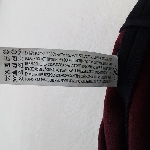 Forever 21 Contemporary Faux Suede Mini Skirt Size XS in Black, Burgundy - Picture 9 of 9
